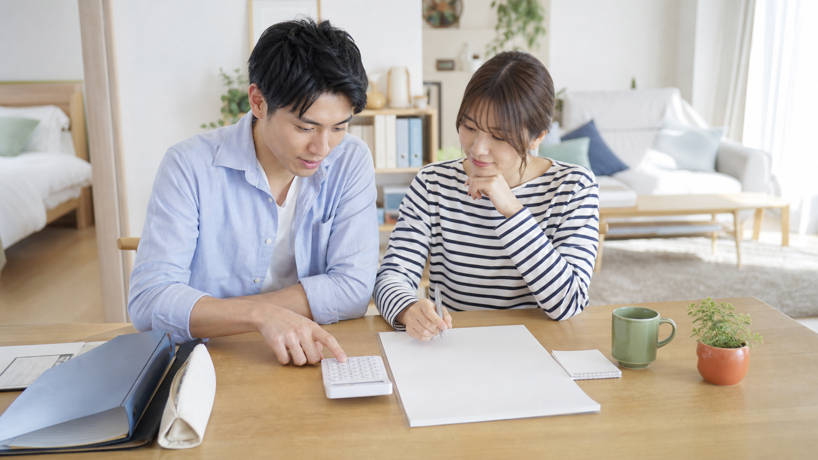 同棲の初期費用はいくら？折半の決め方と揉めない分担ルール 同棲の初期費用の総額は家賃10万円で70万〜100万円が目安 解説イメージ